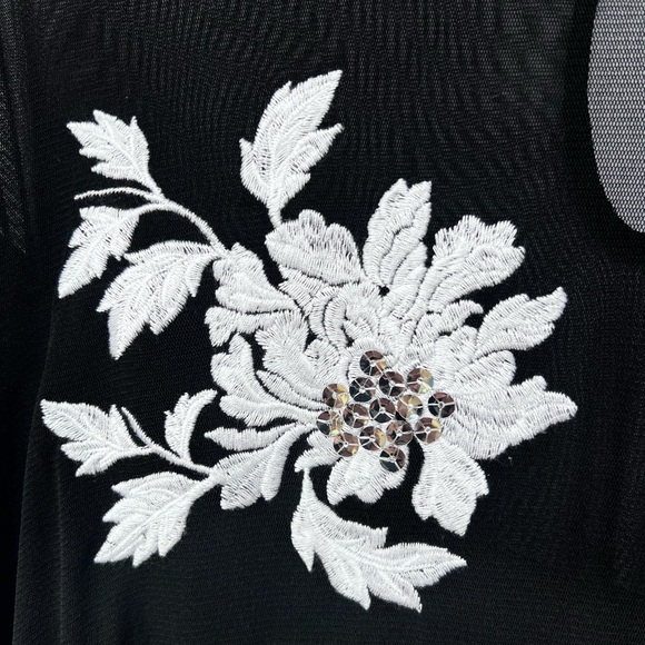 Beautiful Black & White Embroidered Floral Sheer Women’s Blouse - Picture 3 of 10
